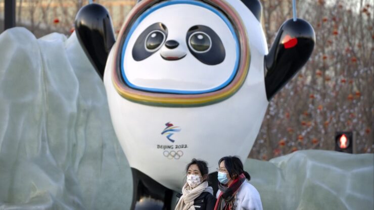 Bing Dwen Dwen: Linh vật gấu trúc Thế vận hội được yêu thích của Bắc Kinh có NFTs riêng