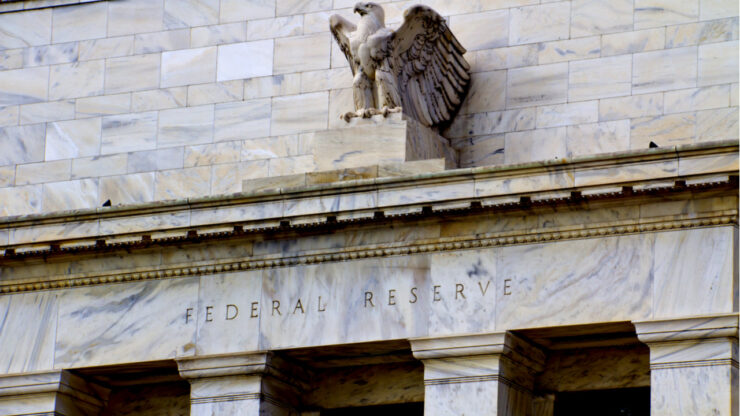 Fed cấm các quan chức cấp cao đầu tư tiền điện tử